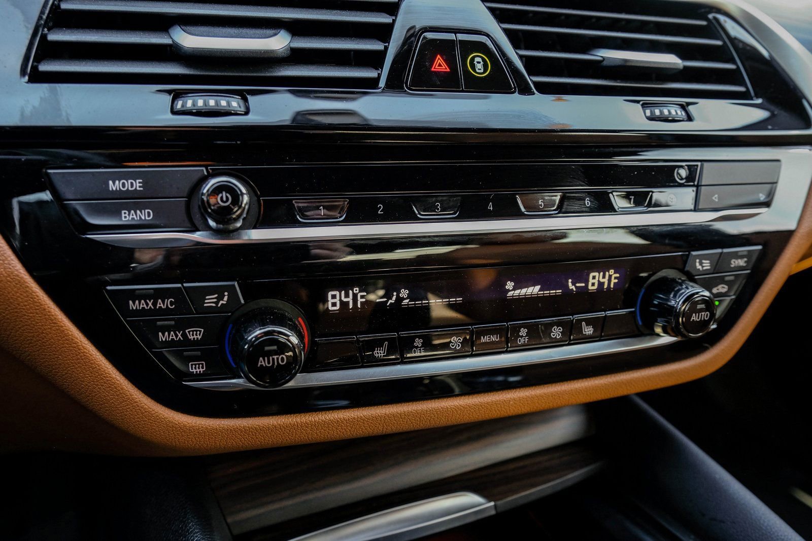 Used 2023 BMW 530i xDrive w/ Executive Package image 33