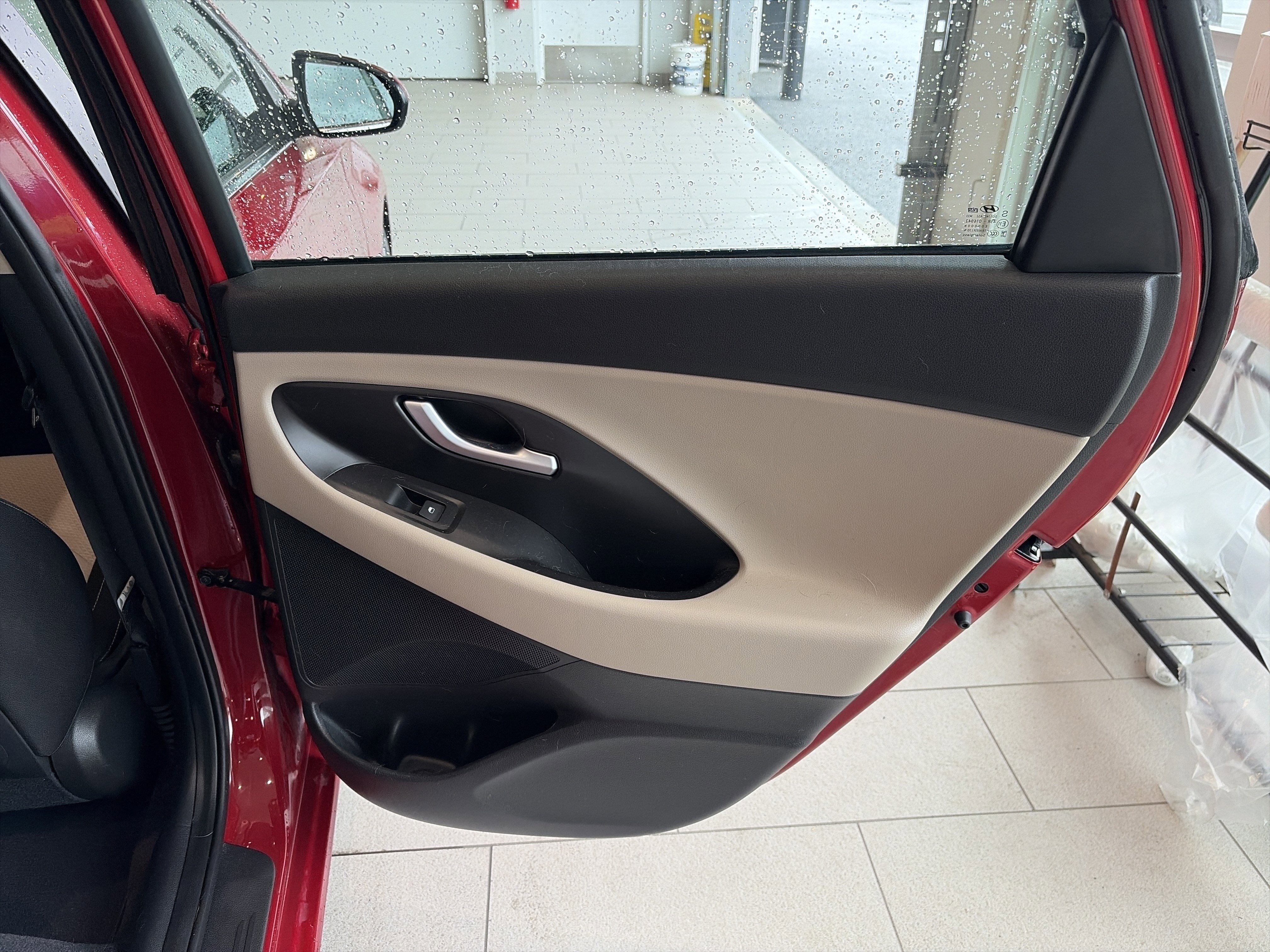 Used 2020 Hyundai Elantra GT FWD image 20