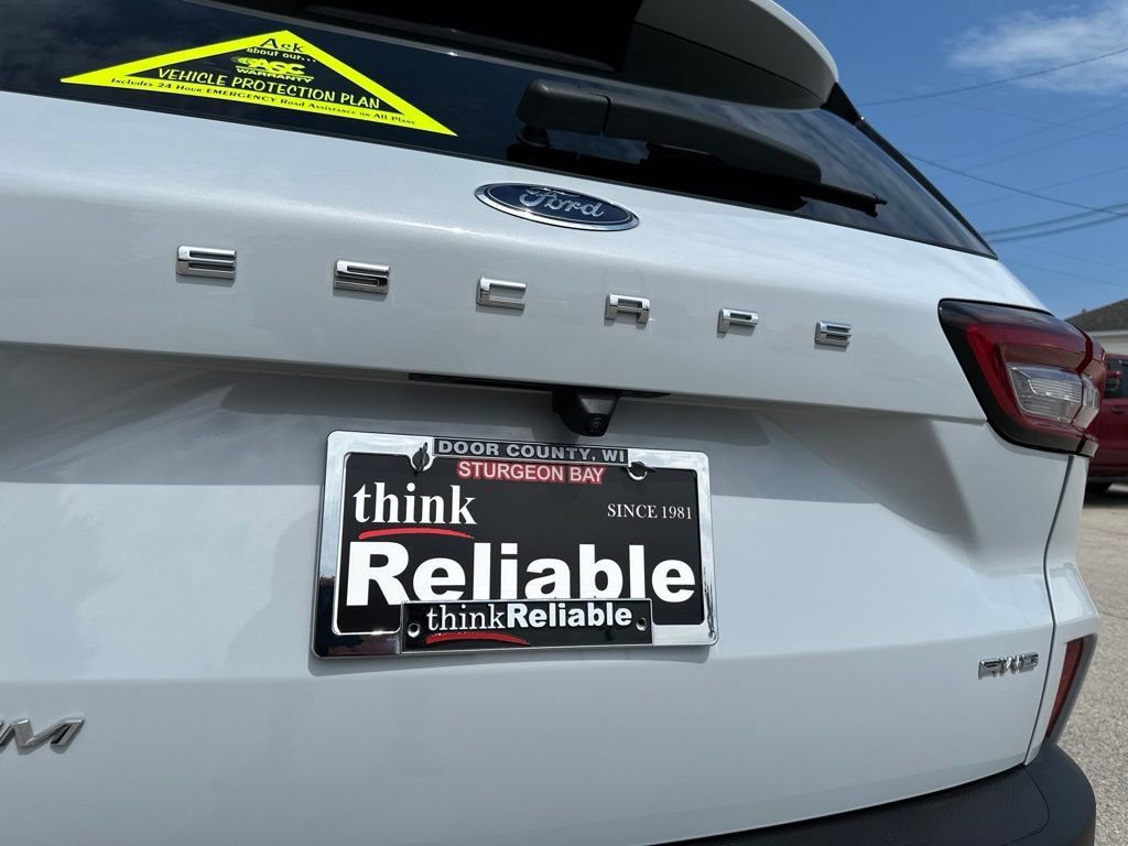 Used 2025 Ford Escape Platinum AWD/4WD image 33