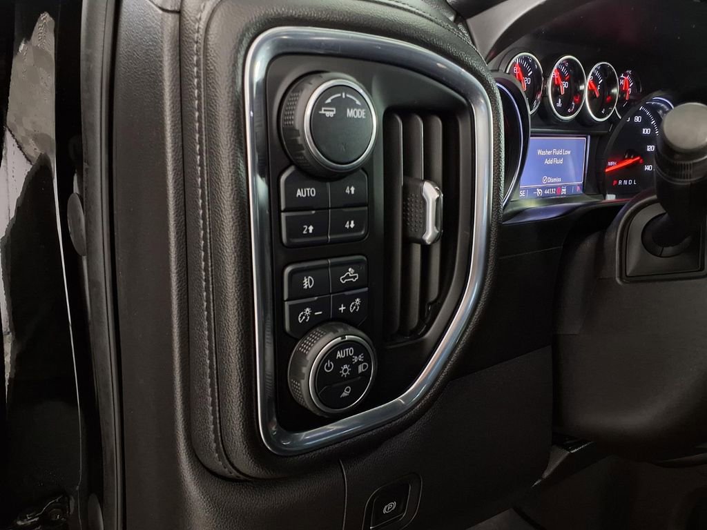 Used 2020 Chevrolet Silverado 1500 LT Trail Boss AWD/4WD image 15