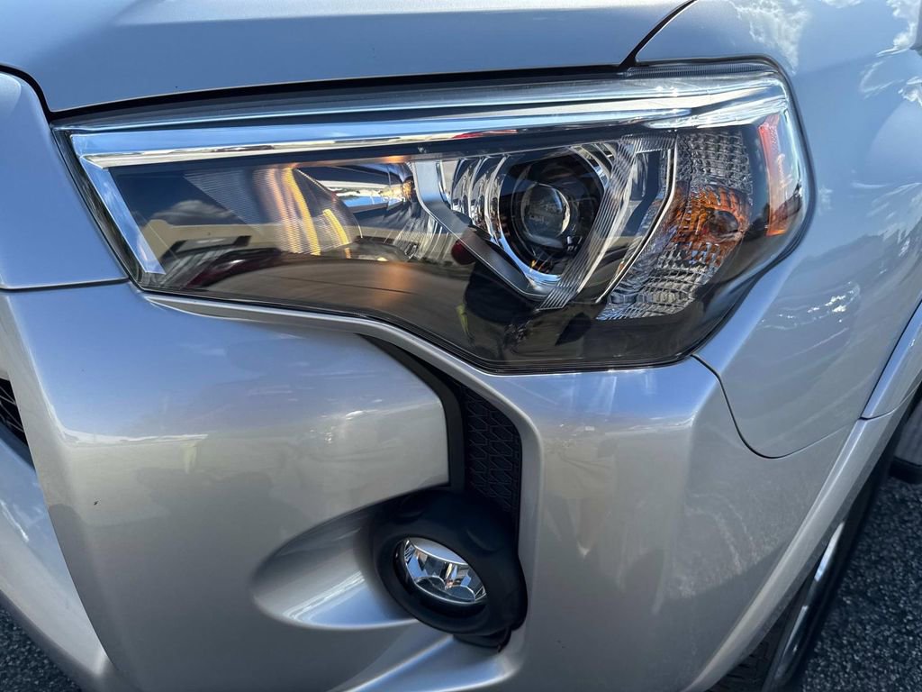 Used 2023 Toyota 4Runner SR5 Premium image 9