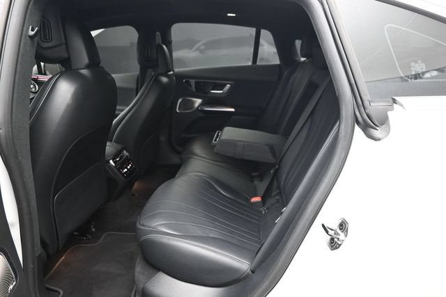 Used 2023 Mercedes-Benz EQE 500 4MATIC Sedan w/ Pinnacle Trim Package image 7