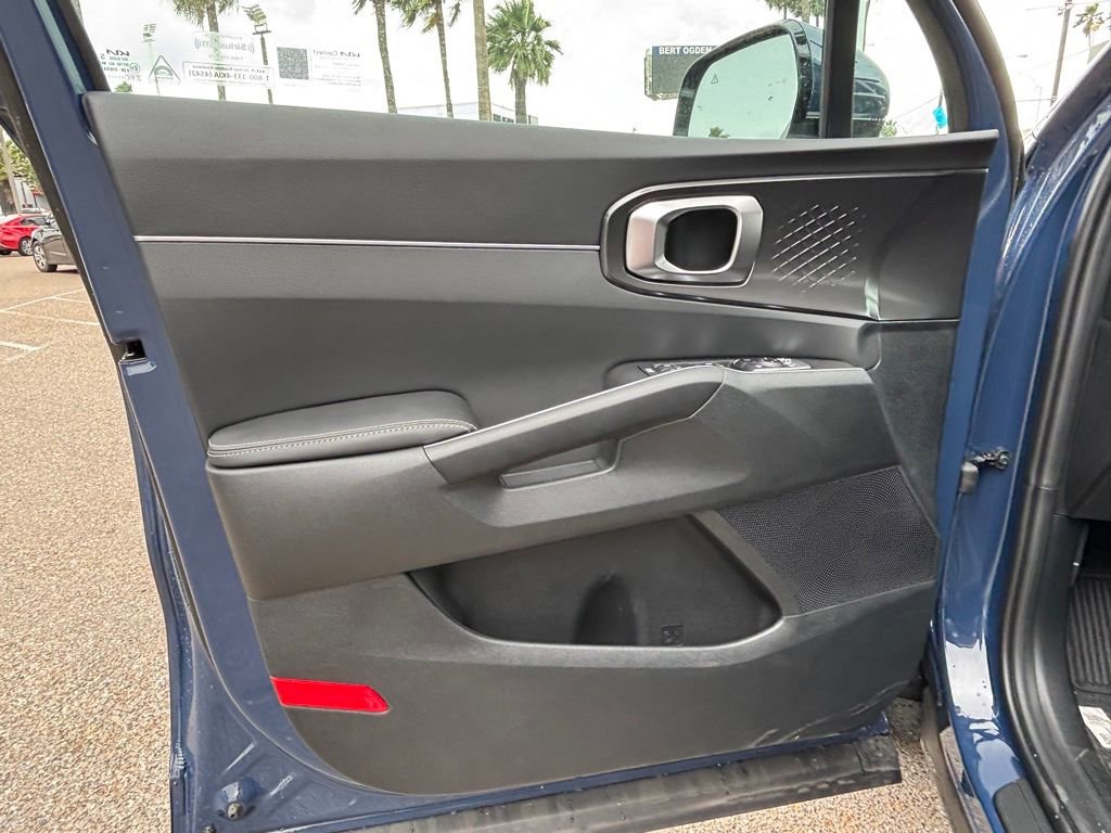 New 2025 Kia Sorento S w/ Panoramic Sunroof Package image 14