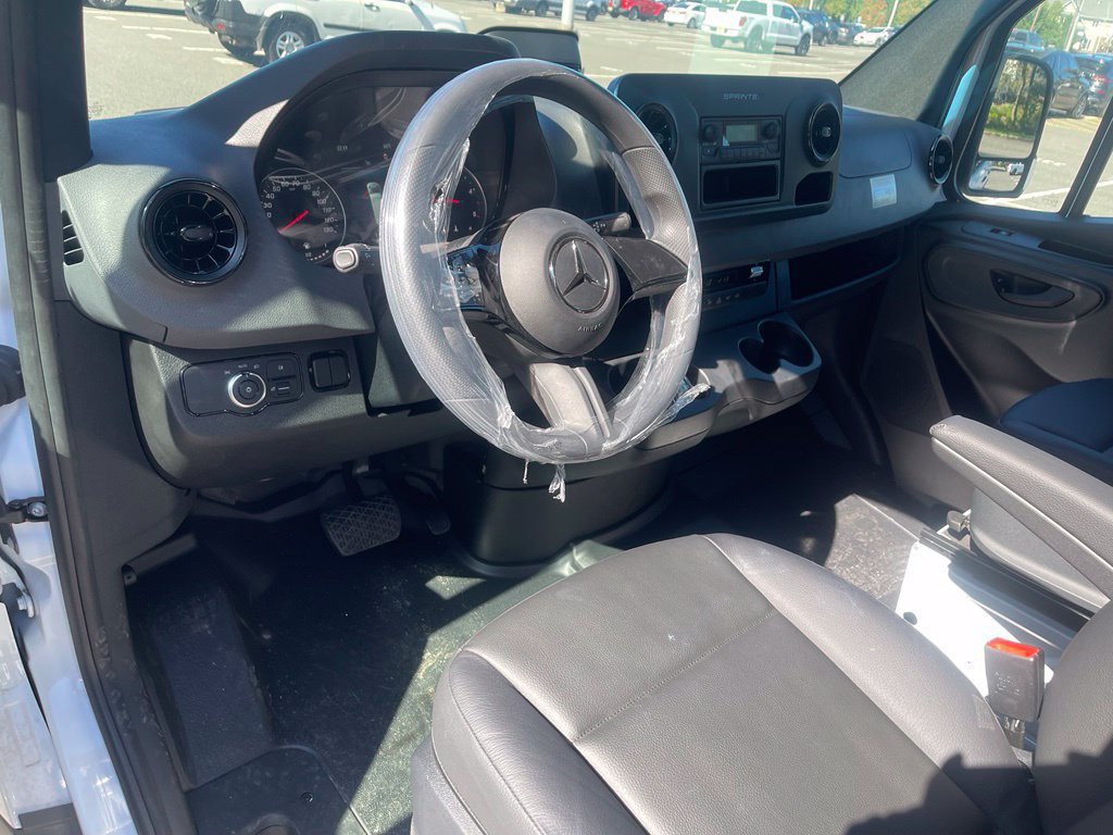 New 2025 Mercedes-Benz Sprinter 2500 image 10