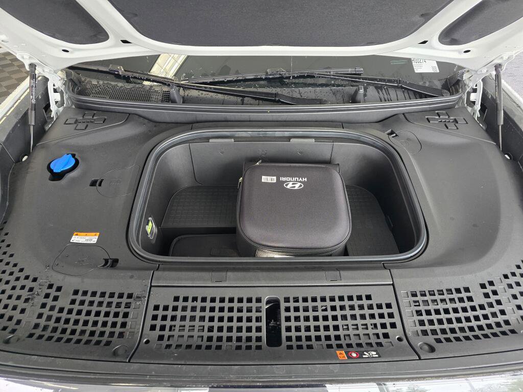 New 2026 Hyundai Ioniq 9 SEL image 12