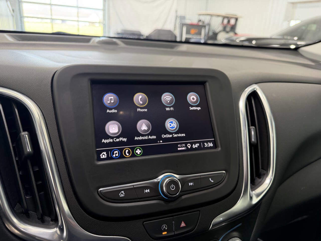 Used 2022 Chevrolet Equinox LT w/ Driver Convenience Package AWD/4WD image 12