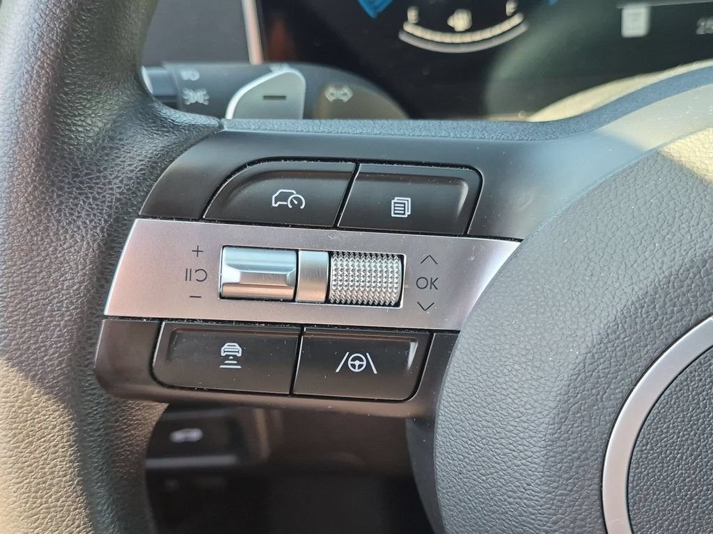 Used 2025 Hyundai Sonata SEL FWD image 21