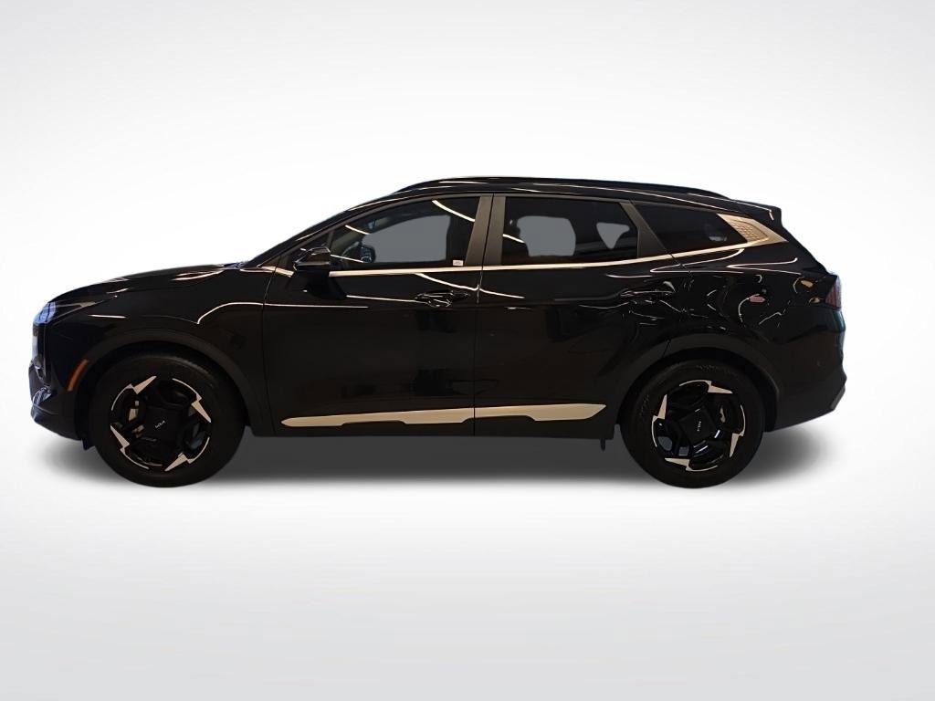 Certified 2026 Kia Sportage EX w/ EX Panorama Roof Package FWD image 9
