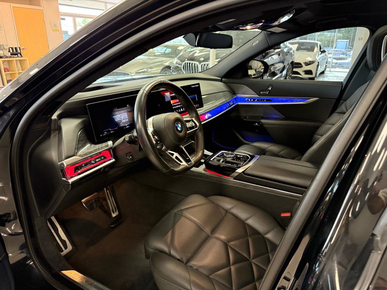 Used 2024 BMW 740i w/ Premium Package image 10