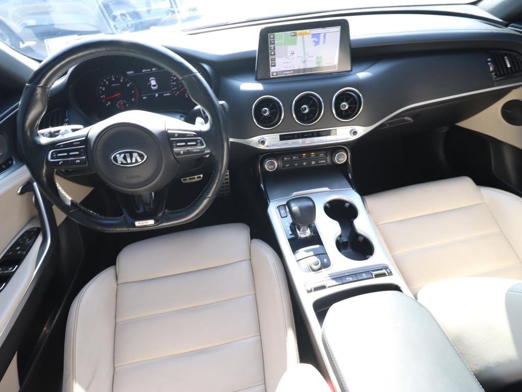 Used 2018 Kia Stinger GT2 AWD/4WD image 9