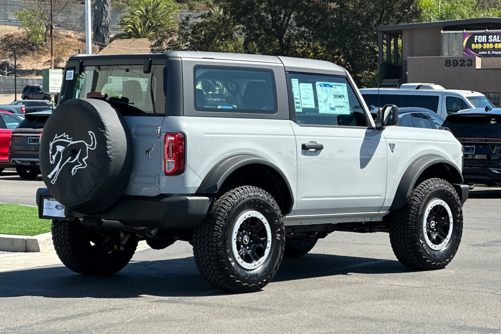 New 2026 Ford Bronco 2-Door w/ Sasquatch Package AWD/4WD image 3