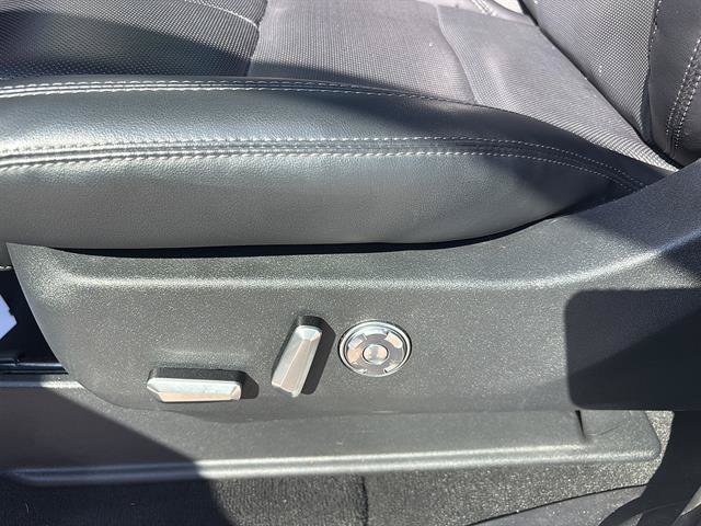 Used 2025 Lincoln Navigator L Reserve AWD/4WD image 12