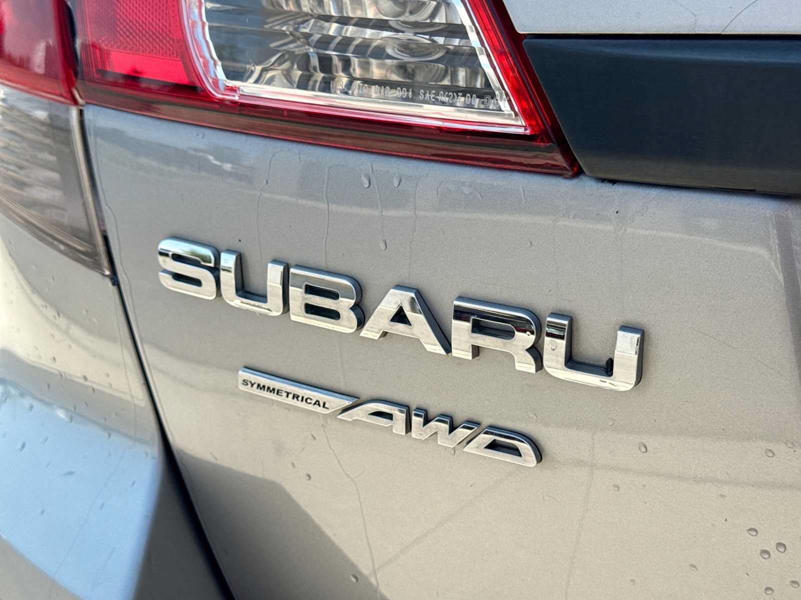 Used 2010 Subaru Outback 2.5i Premium AWD/4WD image 11