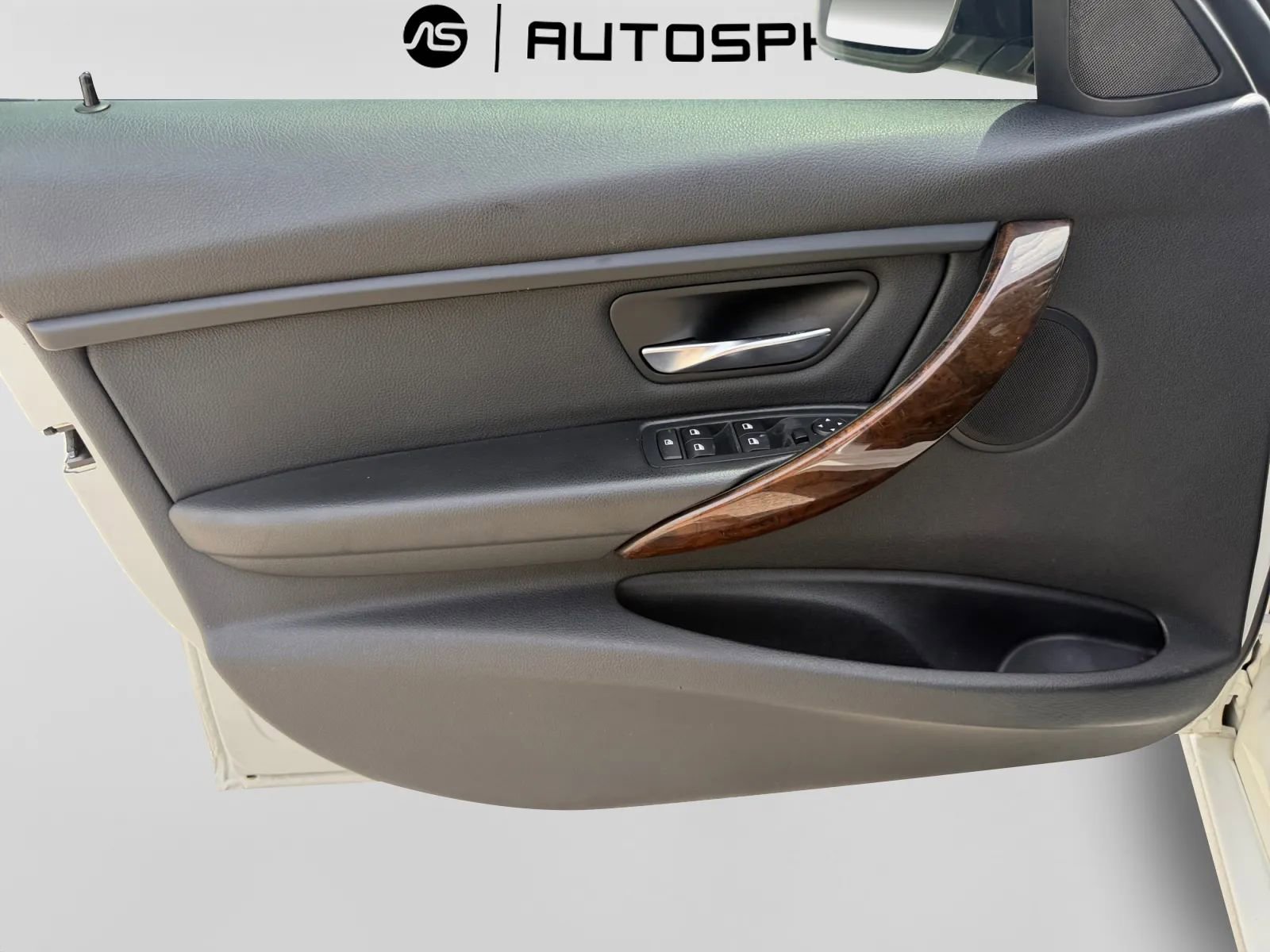 Used 2015 BMW 320i Sedan RWD image 14