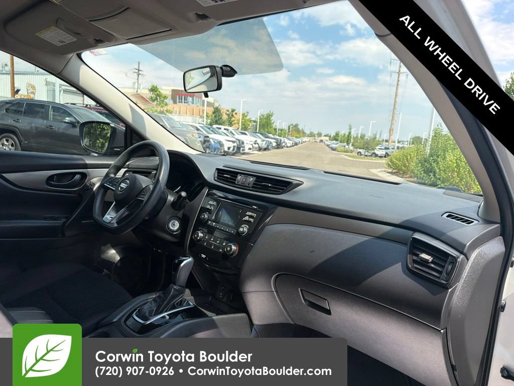 Used 2018 Nissan Rogue Sport S w/ S Appearance Package AWD/4WD image 12