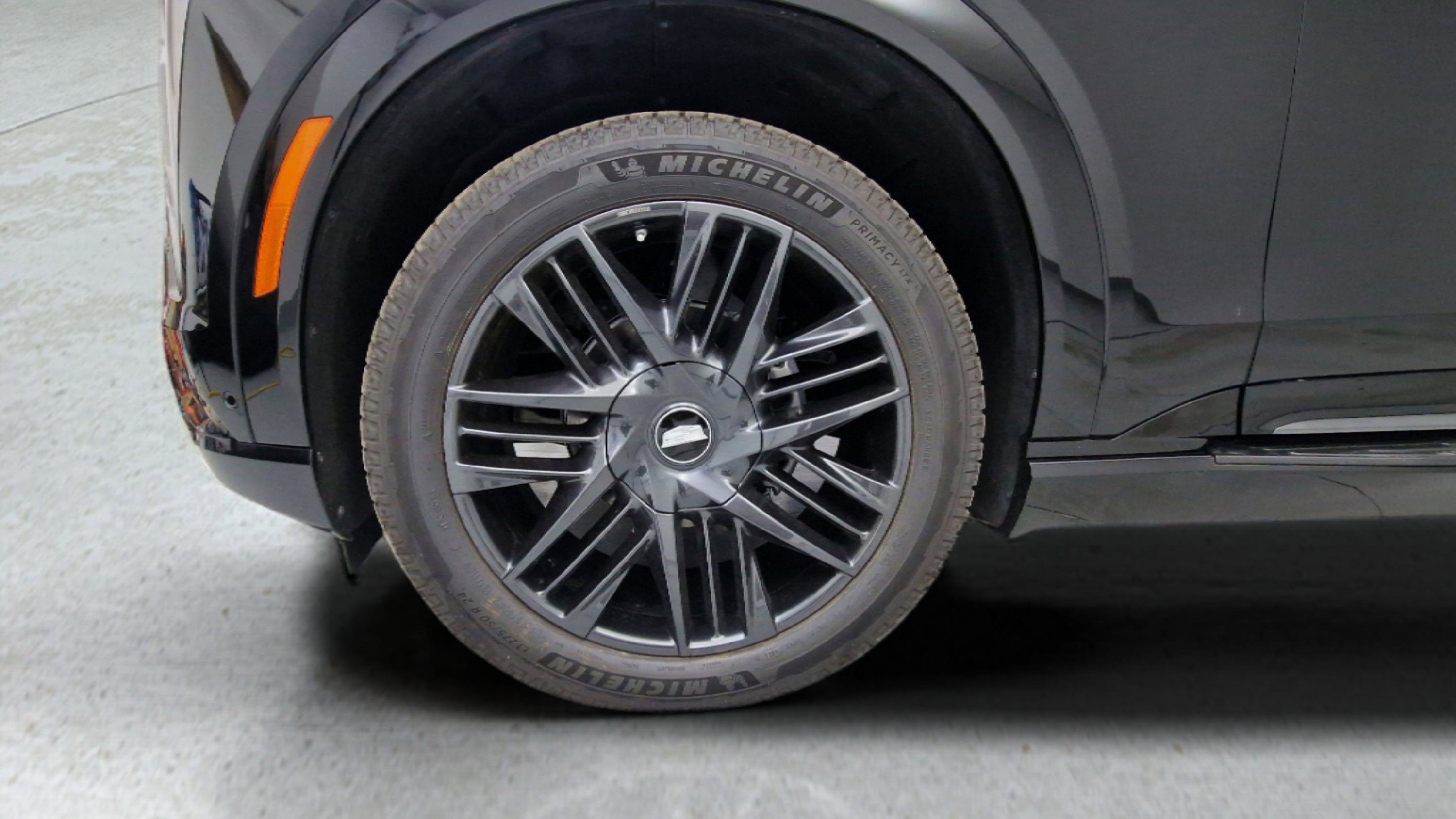 New 2025 Cadillac Escalade IQ Sport 2 w/ LPO, ONYX Package AWD/4WD image 28