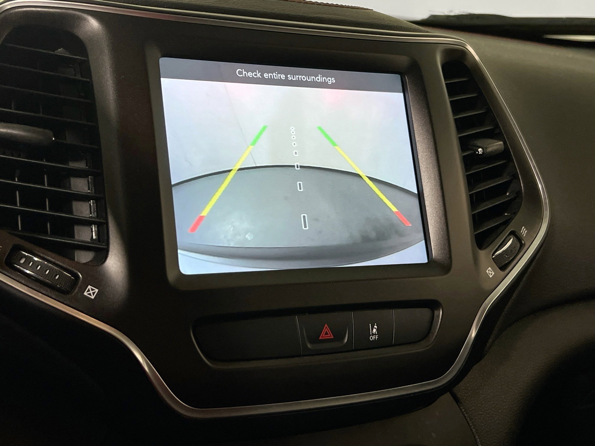 Used 2022 Jeep Cherokee Trailhawk w/ Trailer Tow Group image 13