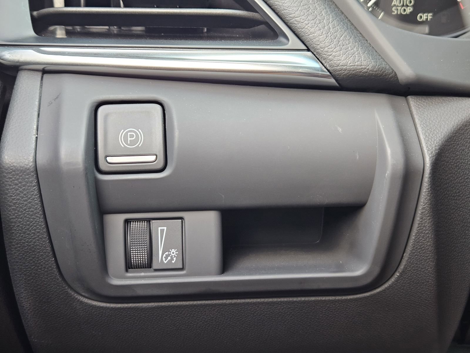 Certified 2025 Cadillac CT4 Sport image 23