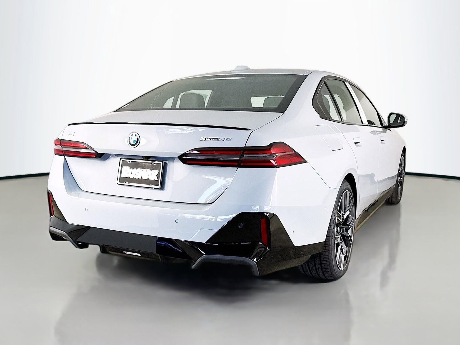 New 2026 BMW i5 eDrive40 w/ M Sport Package image 7