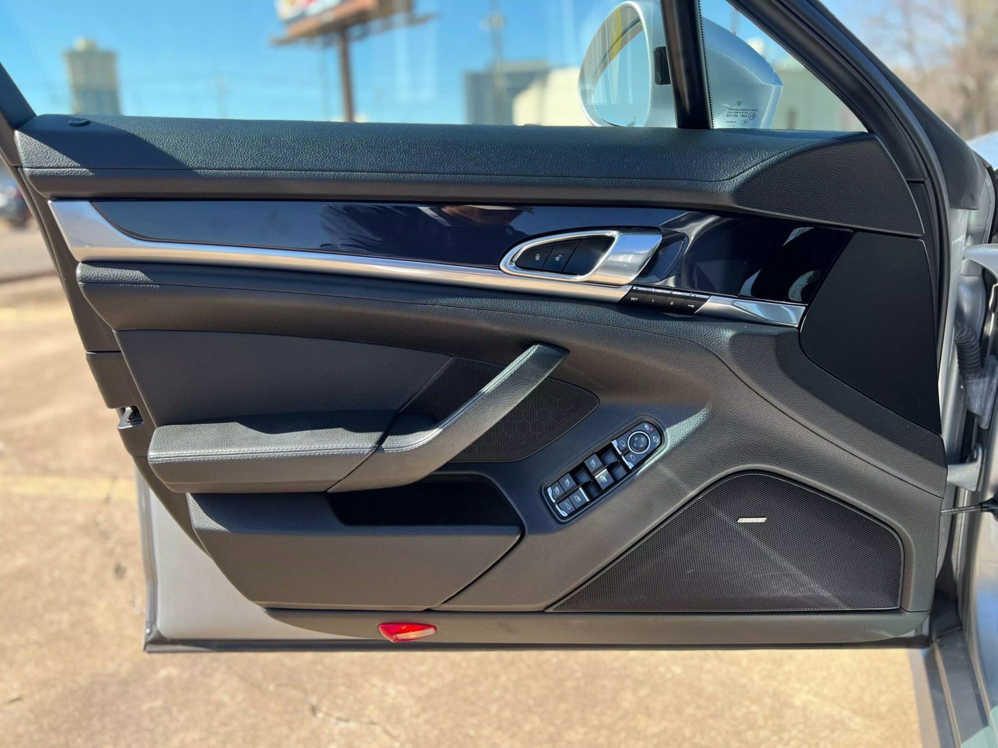 Used 2014 Porsche Panamera image 42