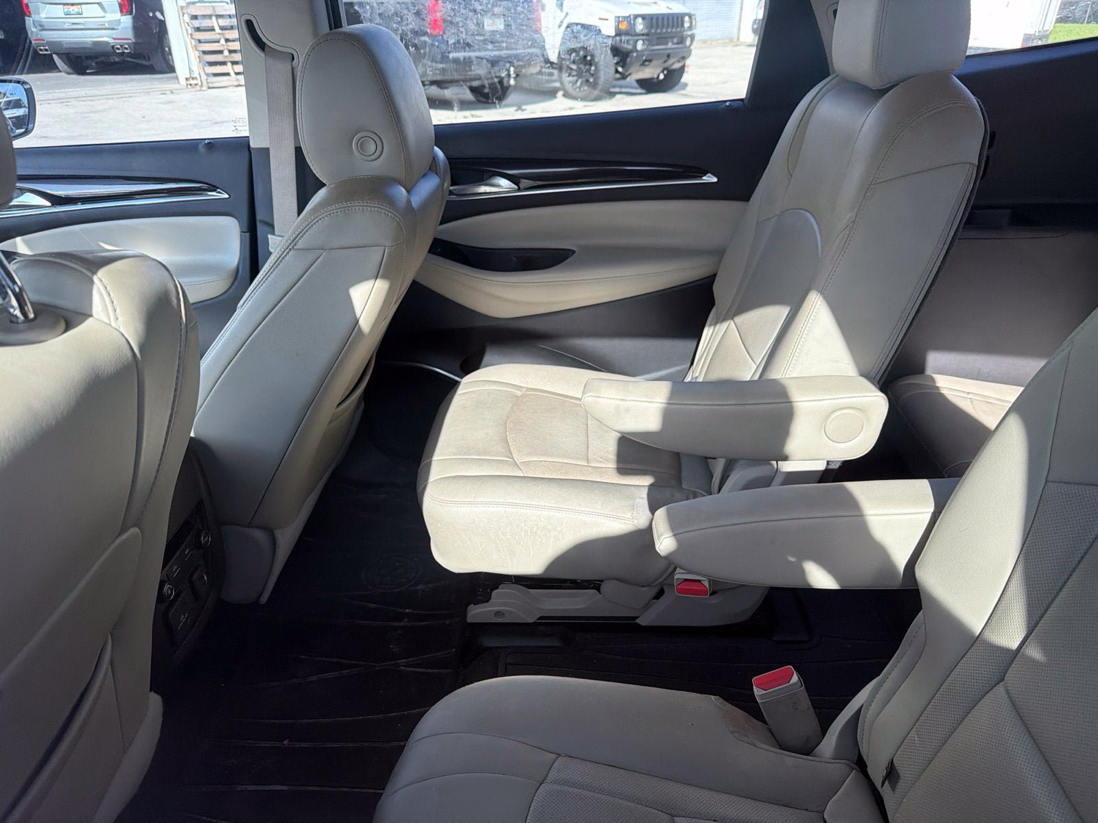 Used 2019 Buick Enclave Essence FWD image 6