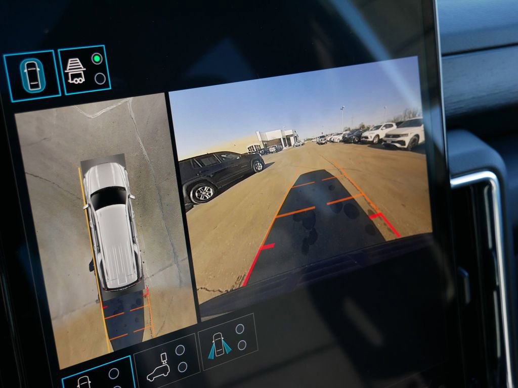 New 2026 GMC Yukon XL Denali w/ Sun & Power Step Package image 15