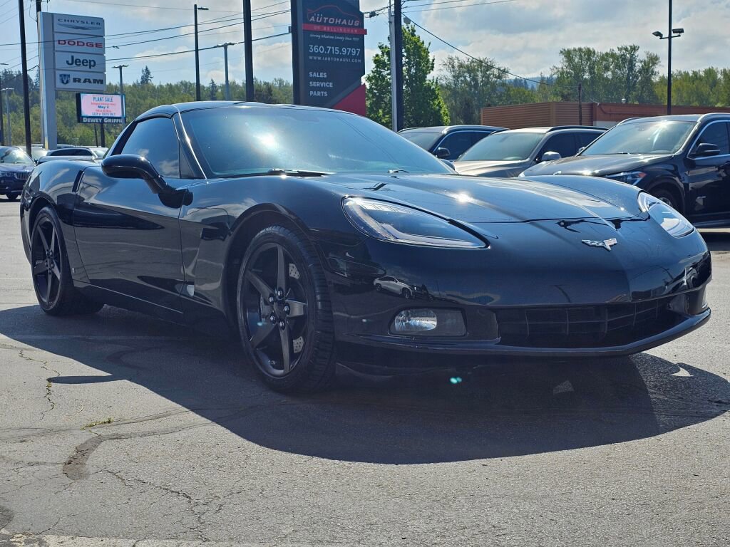 Used 2006 Chevrolet Corvette Coupe w/ Preferred Equipment Group RWD image 7
