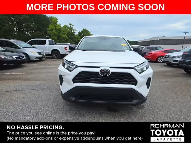 Used 2024 Toyota RAV4 LE FWD image 4