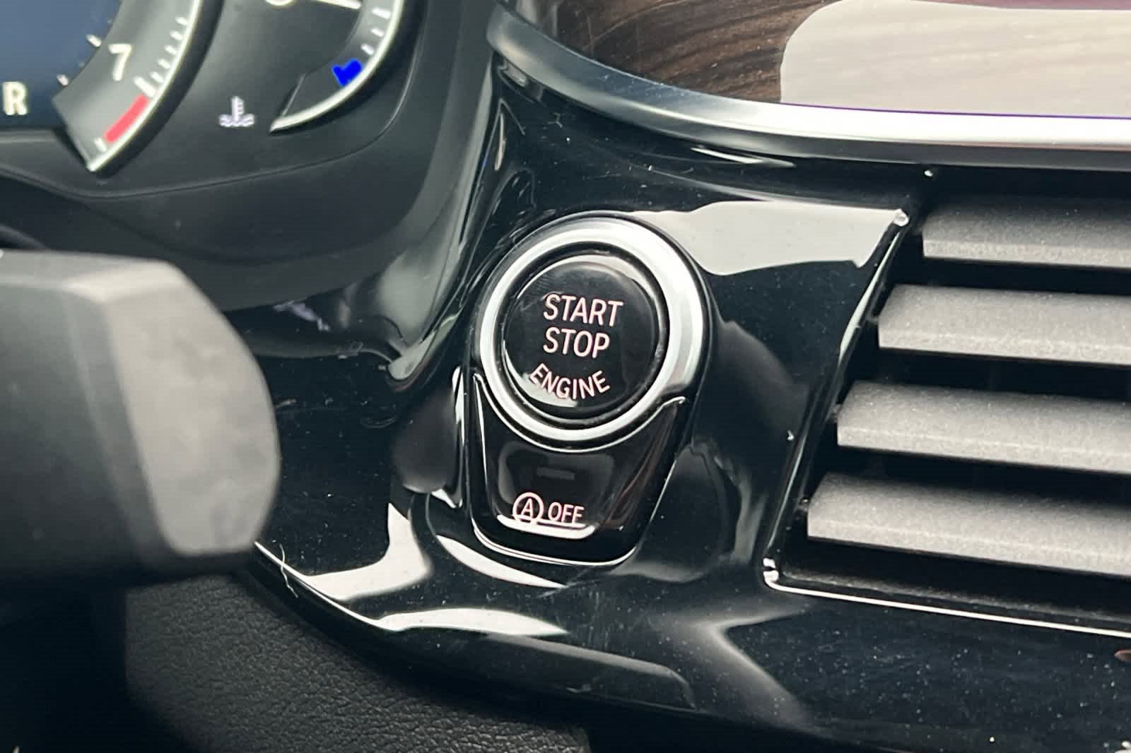 Used 2019 BMW 530i w/ Convenience Package image 22