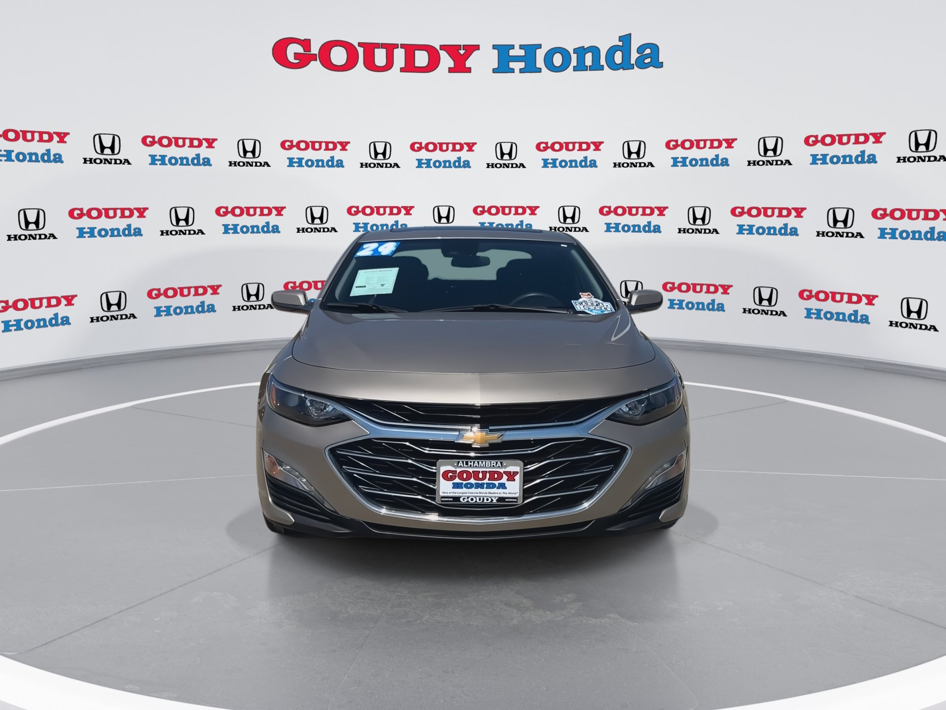 Used 2024 Chevrolet Malibu LT FWD image 3