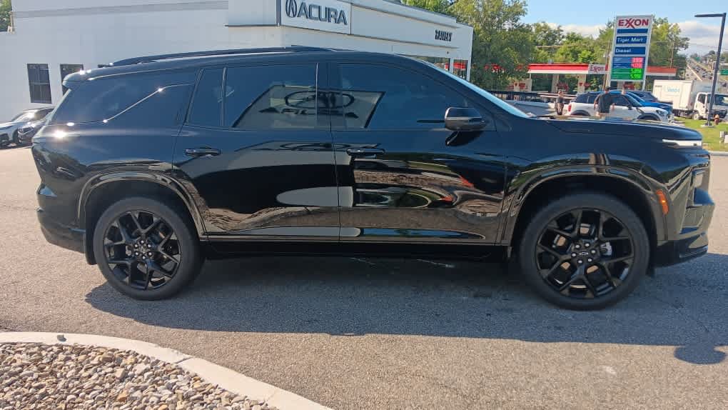 Used 2024 Chevrolet Traverse RS AWD/4WD image 6