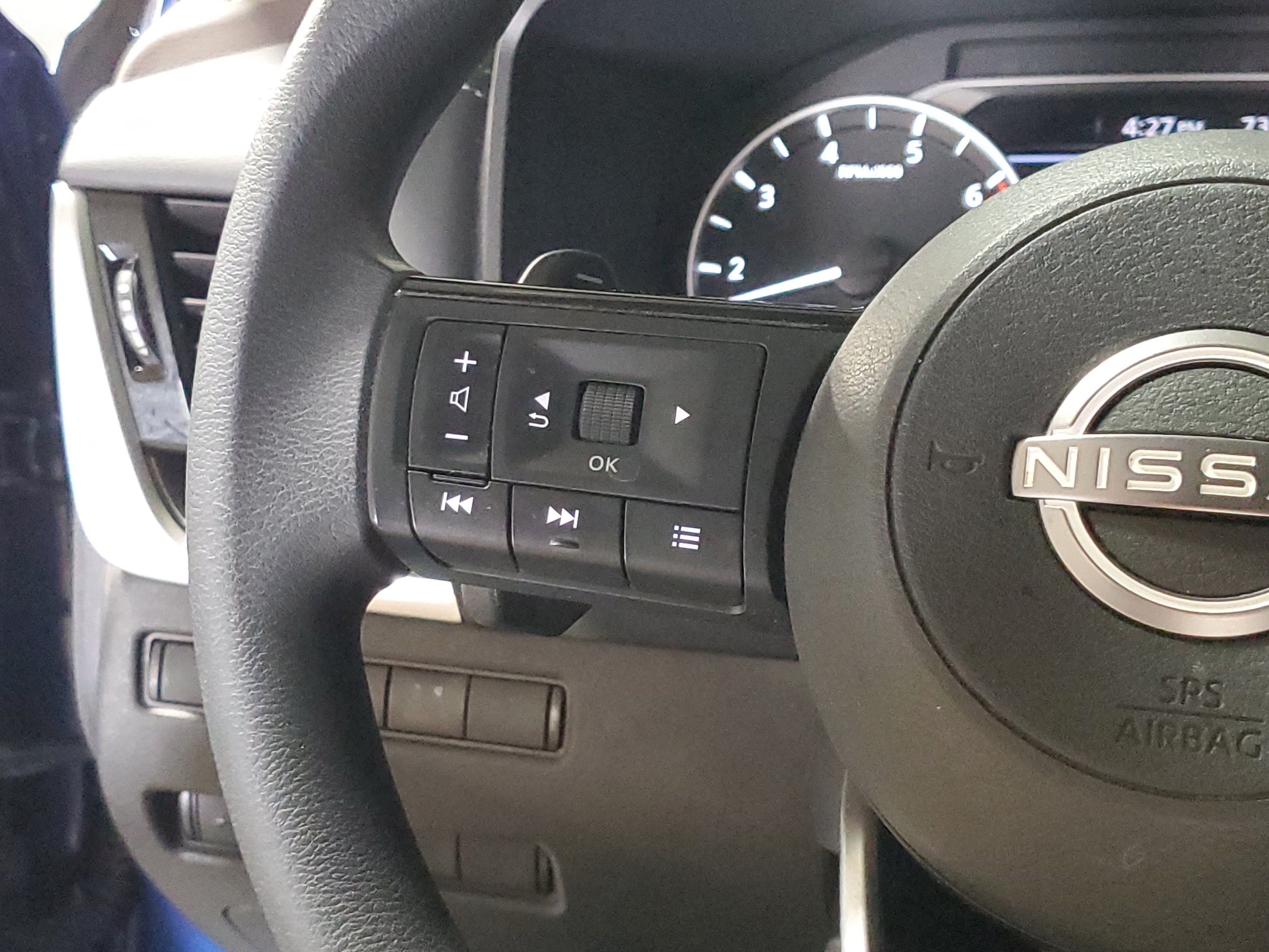 Used 2022 Nissan Rogue SV AWD/4WD image 23