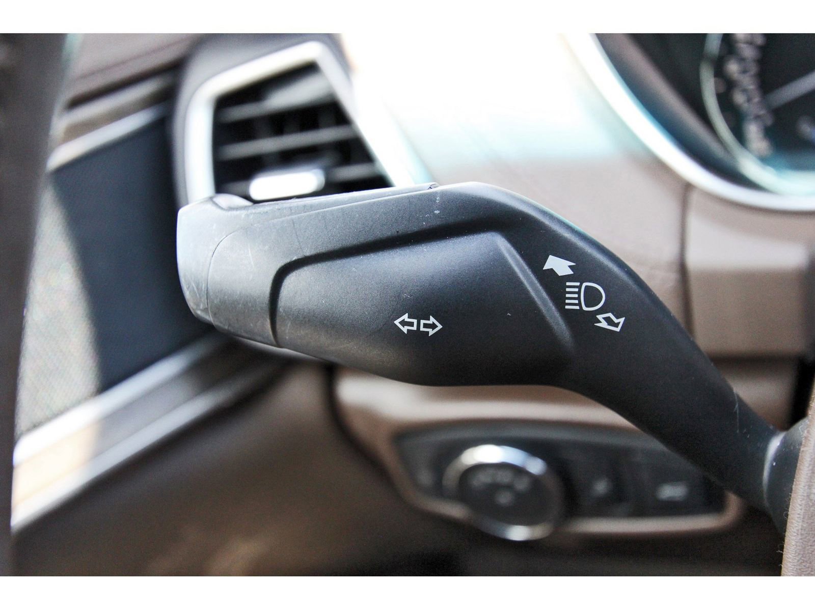 Used 2017 Lincoln MKX Reserve w/ Lincoln MKX Climate Package image 17