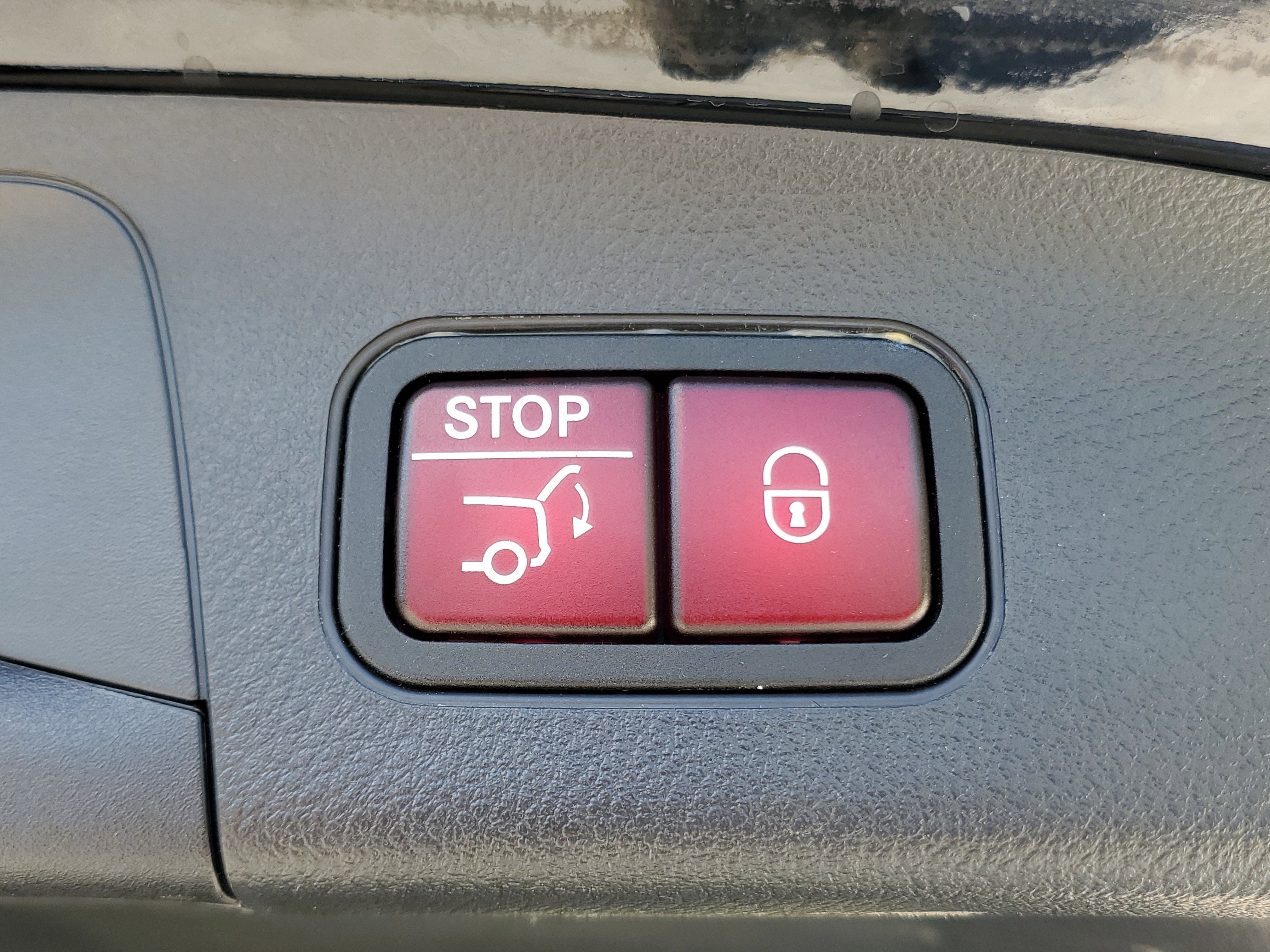 Used 2023 Mercedes-Benz GLA 250 w/ Premium Package image 10