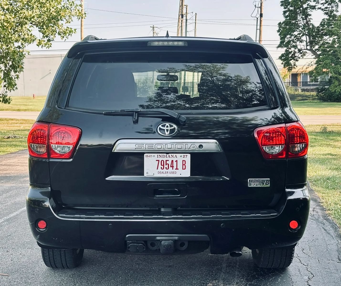 Used 2017 Toyota Sequoia Limited w/ Safety & Convenience Package AWD/4WD image 9