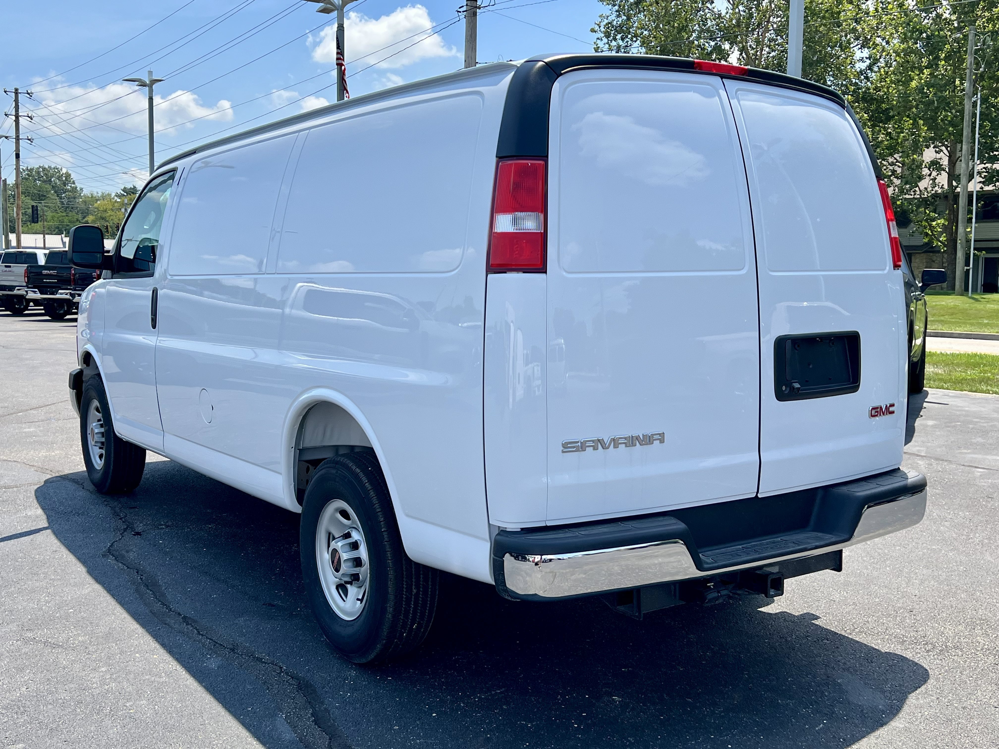 New 2026 GMC Savana 2500 w/ Driver Convenience Package RWD image 5