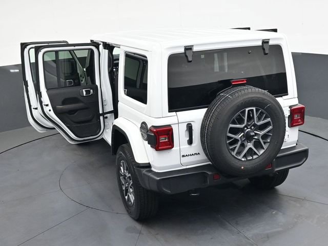 Used 2025 Jeep Wrangler Sahara image 41