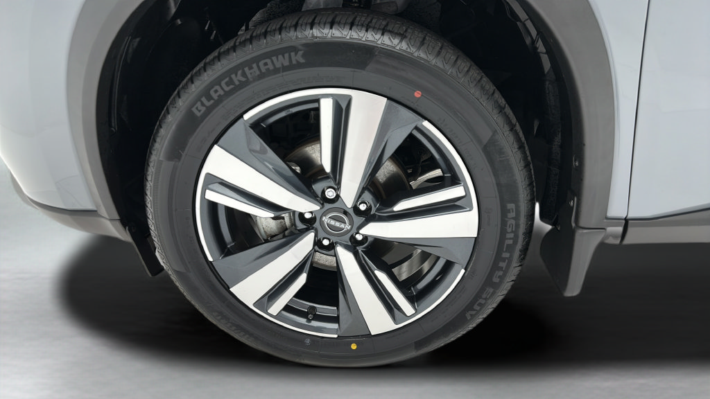 Used 2024 Nissan Rogue SL w/ SL Premium Package AWD/4WD image 9