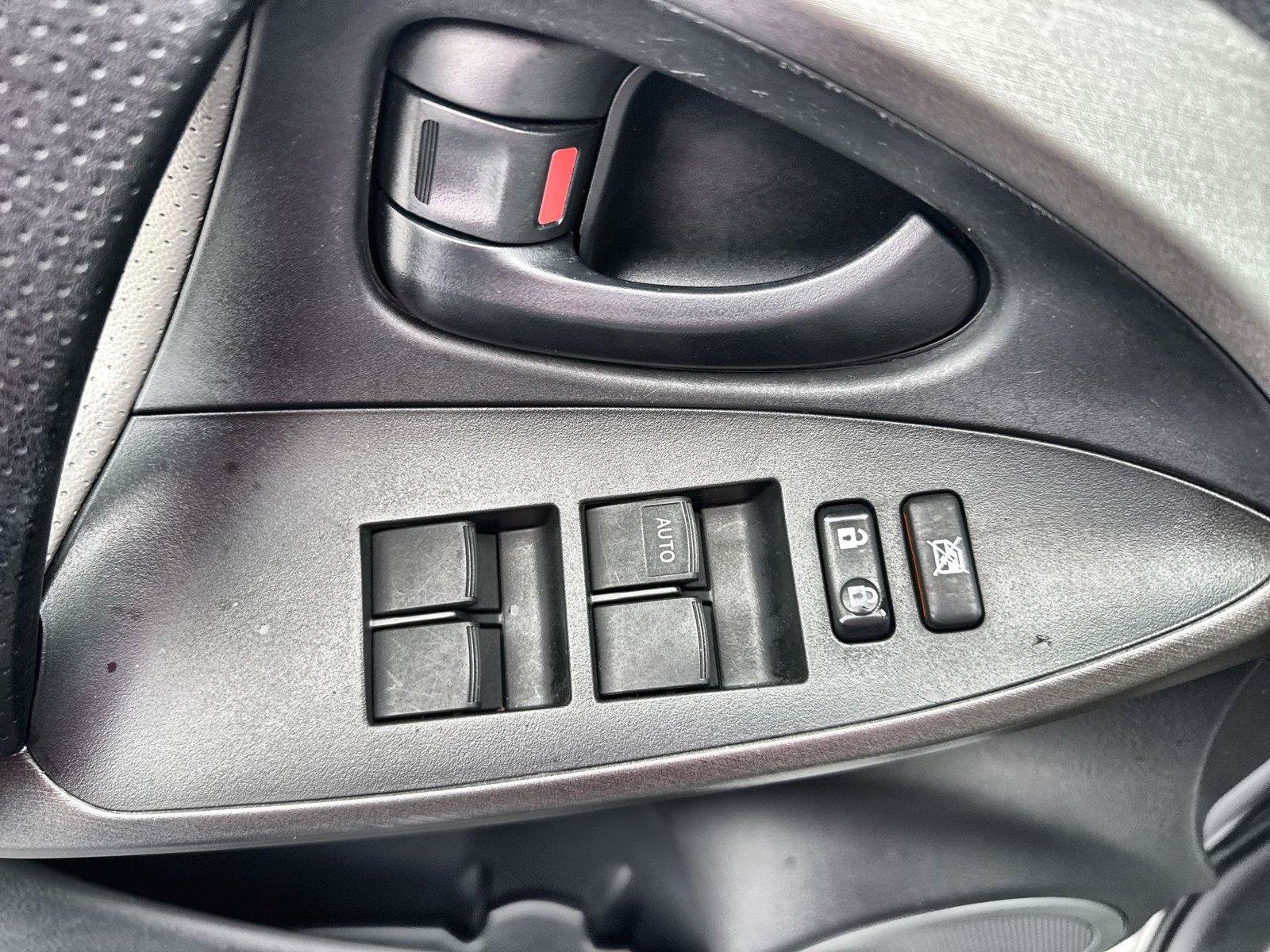 Used 2011 Toyota RAV4 Limited AWD/4WD image 13