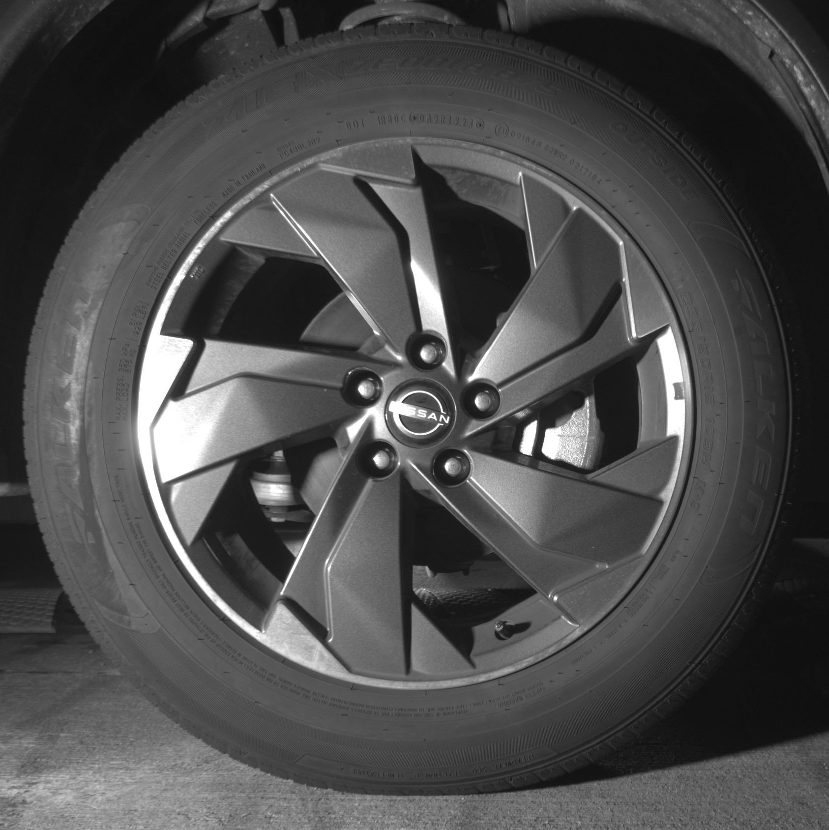 Used 2025 Nissan Rogue SV FWD image 13