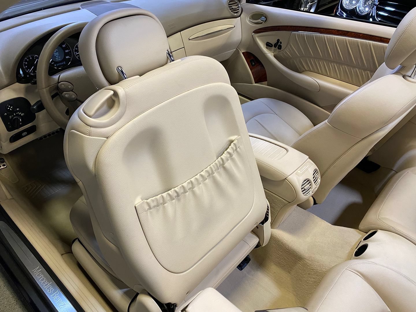 Used 2007 Mercedes-Benz CLK 350 Cabriolet image 23