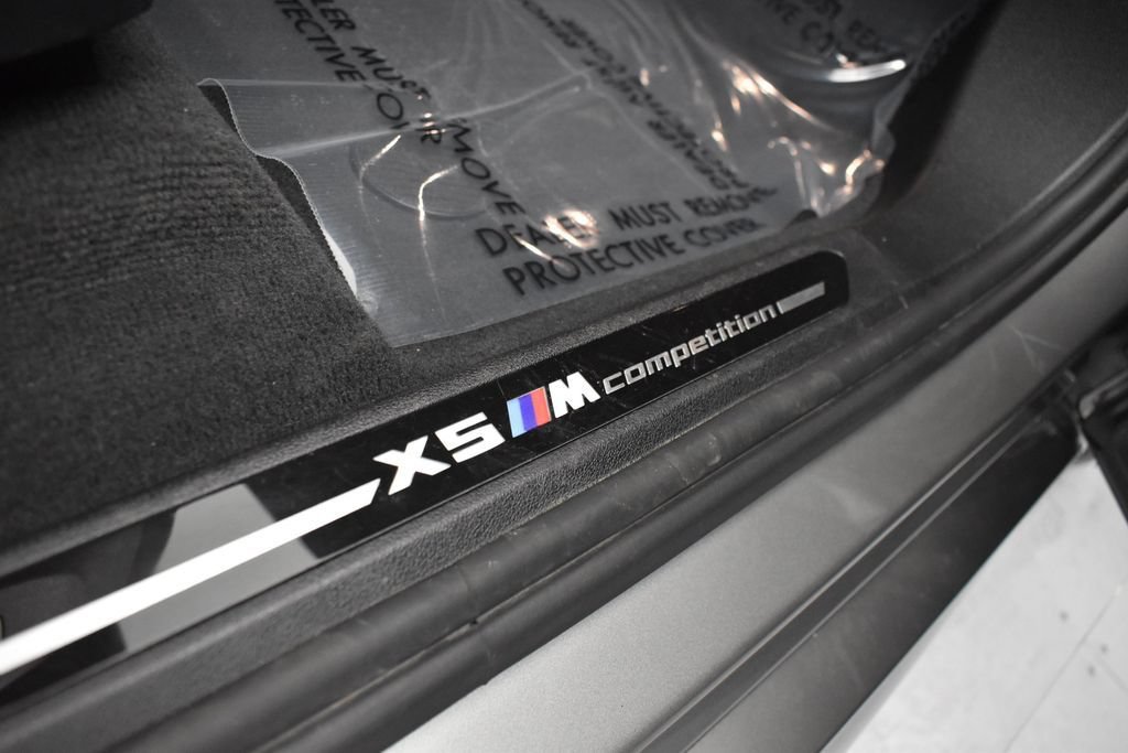 Used 2021 BMW X5 M AWD/4WD image 9