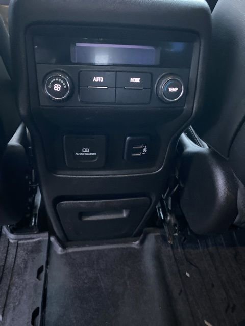 Used 2018 GMC Acadia SLT w/ LPO, Floor Liner Package image 33