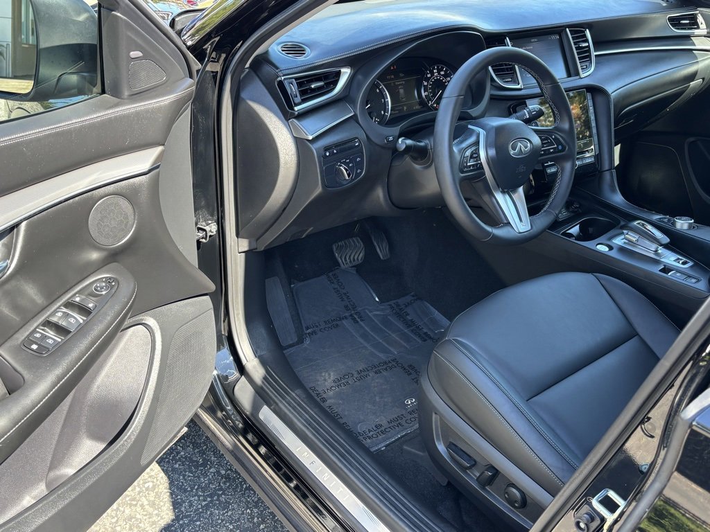 Certified 2024 INFINITI QX50 Pure image 11