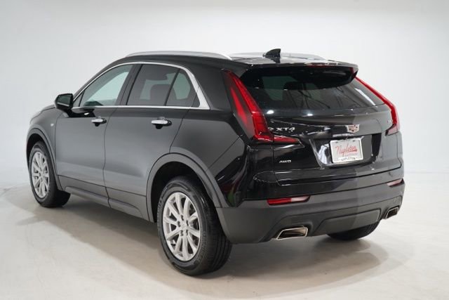 Used 2023 Cadillac XT4 Luxury w/ Cold Weather Package image 6