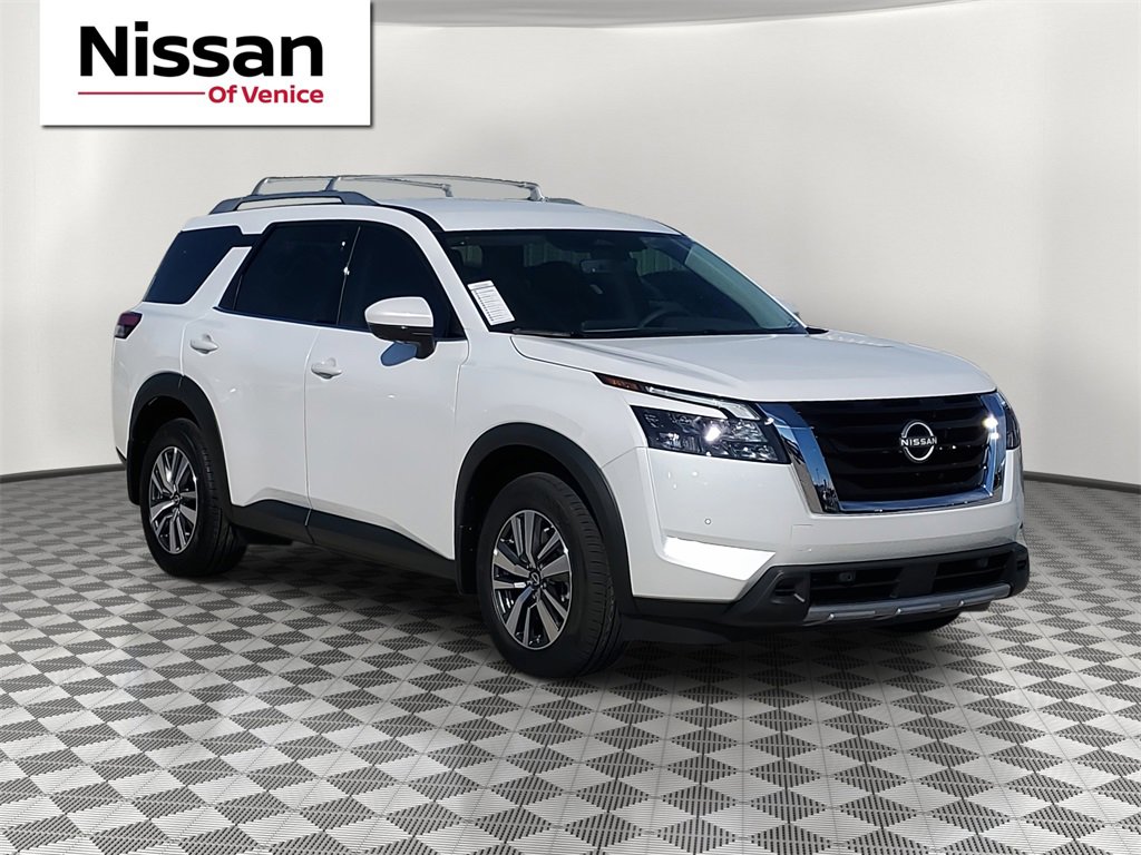 New 2025 Nissan Pathfinder SL w/ SL Premium Package image 1