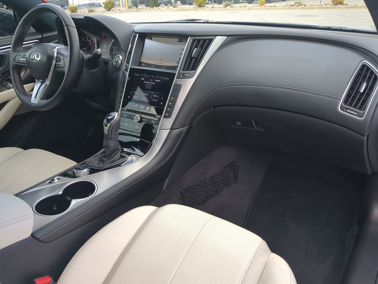 Used 2019 INFINITI Q60 3.0t Luxe w/ Essential Package image 14