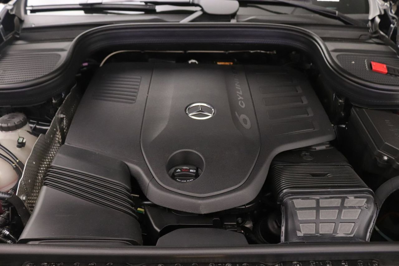 New 2026 Mercedes-Benz GLS 450 4MATIC image 11