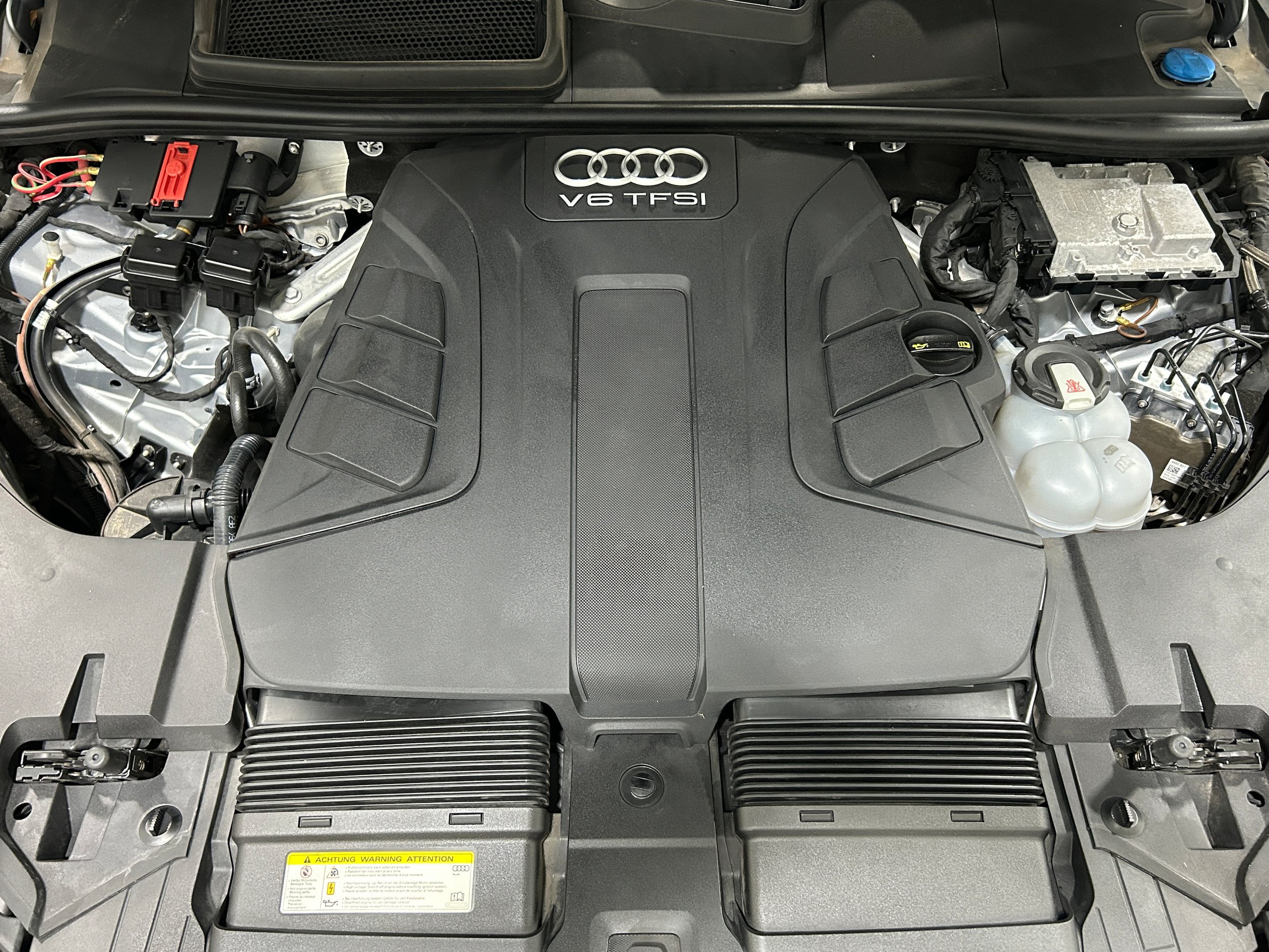 Used 2018 Audi Q7 3.0T Prestige AWD/4WD image 18