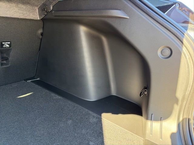 New 2026 Chevrolet Trax RS w/ Sunroof Package image 31